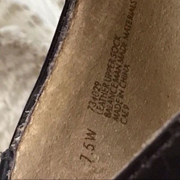 SOFTSPOTS Suede Ballet Flats Burgundy 7.5W NWOT - Picture 6 of 6